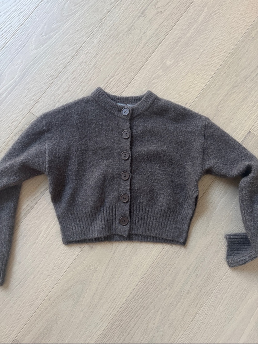 Cropped Button-Front Women’s Sweater Cardigan - Dark Gray